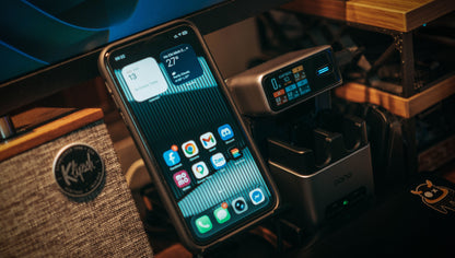 Vincere Foldable 3-in-1 Magnetic Charger